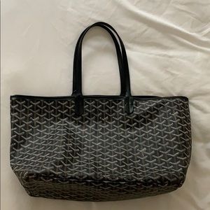 Black tote bag